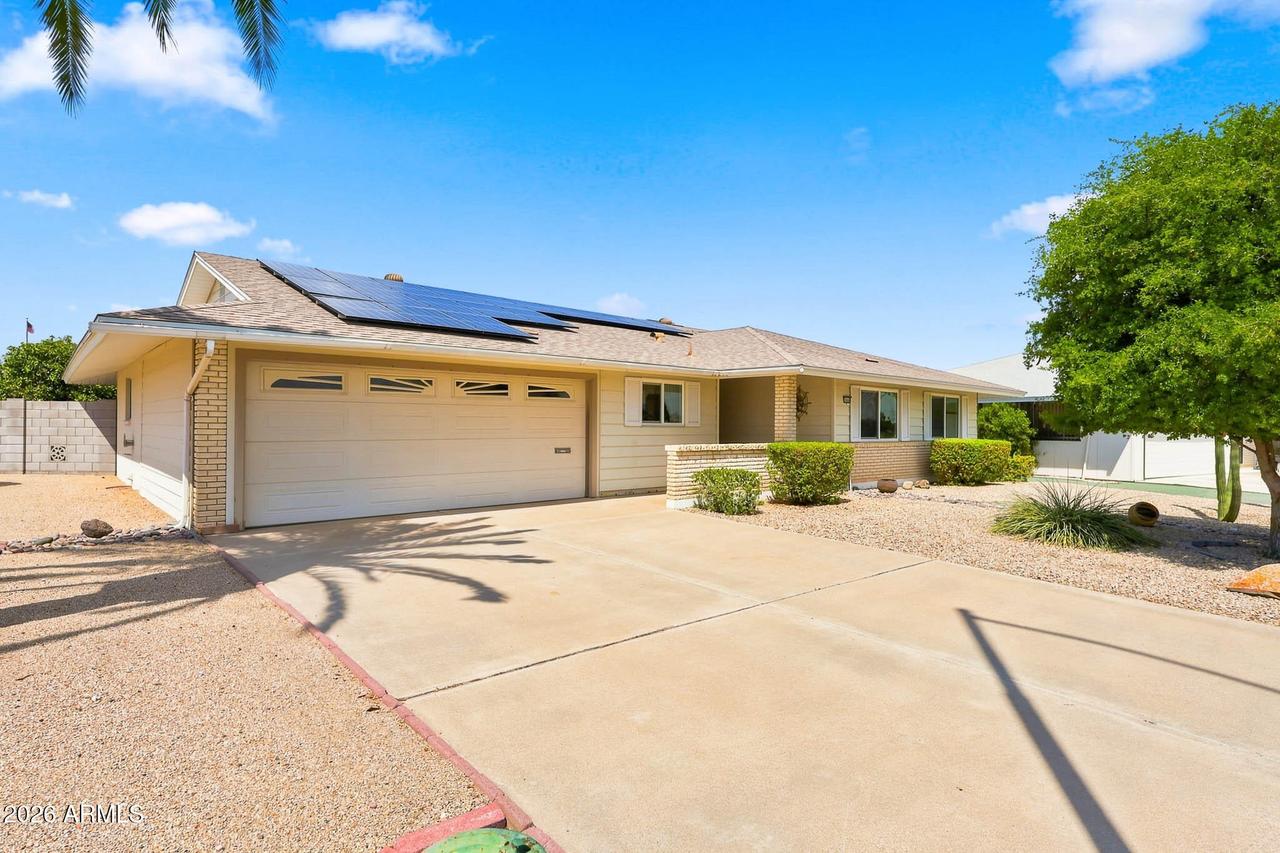 10466 W Mountain View Rd., Sun City, AZ 85351