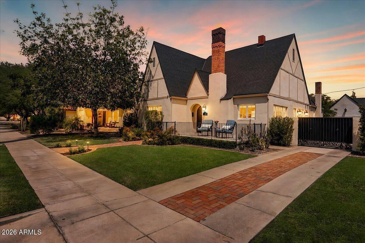 324 W Monte Vista Rd., Phoenix, AZ 85003