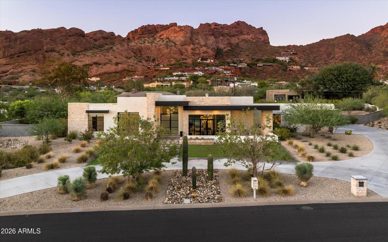 4822 E Palomino Rd., Phoenix, AZ 85018