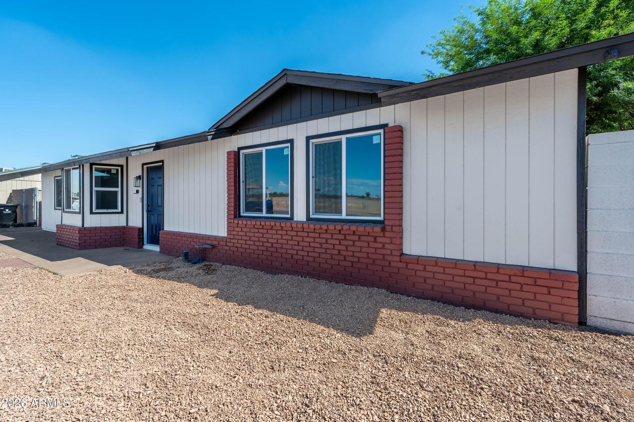 6407 W Roosevelt St., Phoenix, AZ 85043
