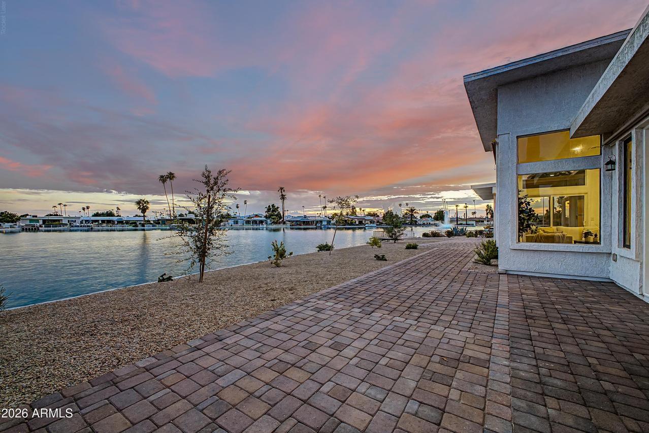 10601 W Bayside Rd., Sun City, AZ 85351