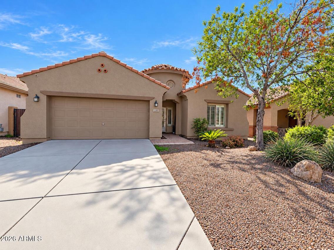 5205 W Molly Ln., Phoenix, AZ 85083