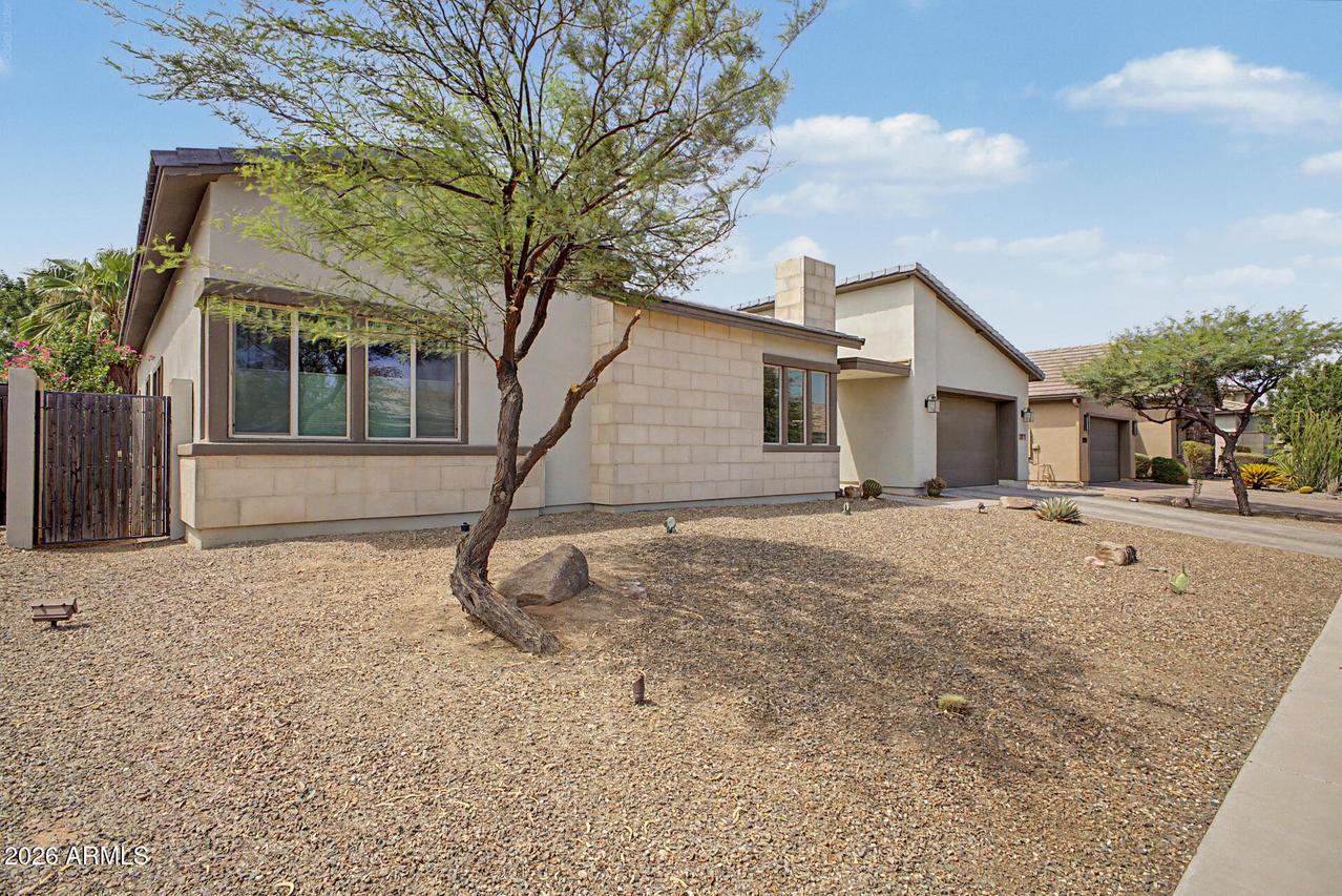 3671 E Aquarius Pl., Chandler, AZ 85249