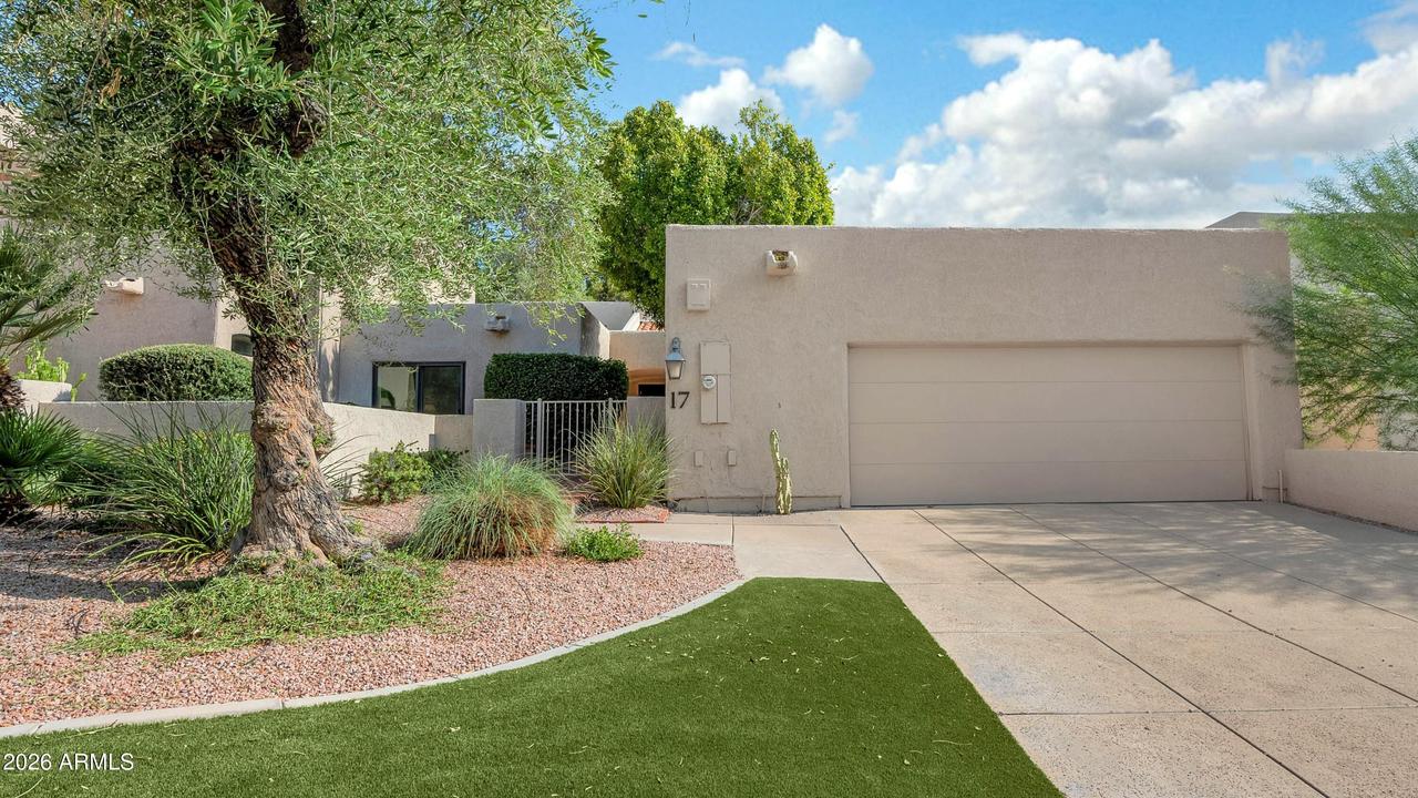 2626 E Arizona Biltmore Cir. #17, Phoenix, AZ 85016