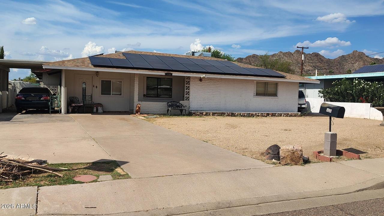 1438 E Hatcher Rd., Phoenix, AZ 85020