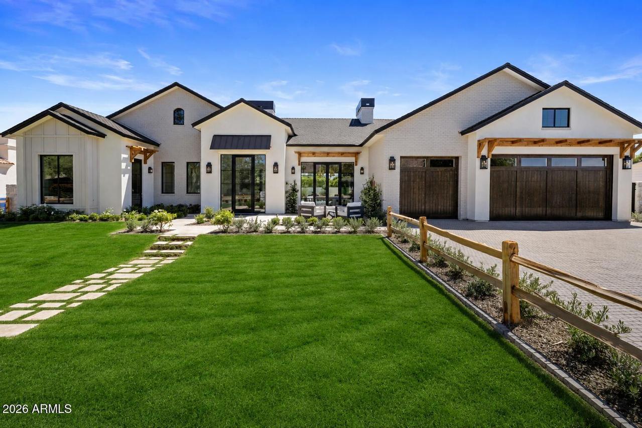 5935 E Calle Tuberia, Phoenix, AZ 85018