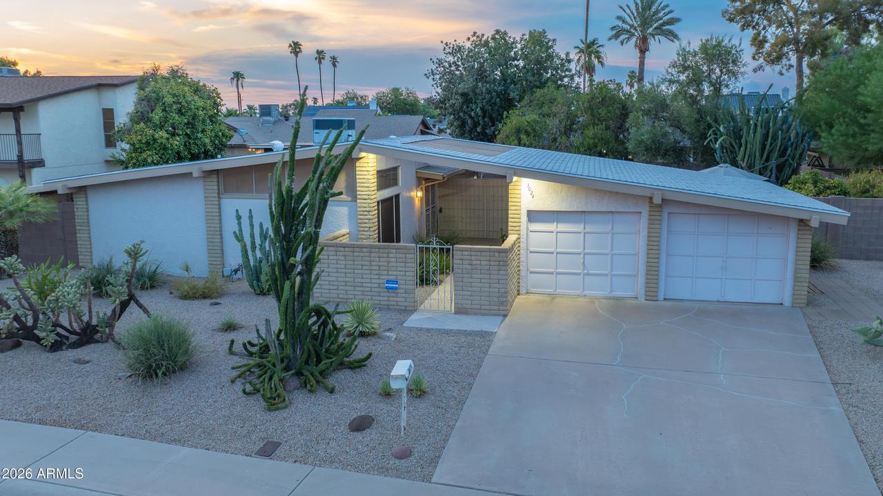 3024 W Desert Cove Ave., Phoenix, AZ 85029