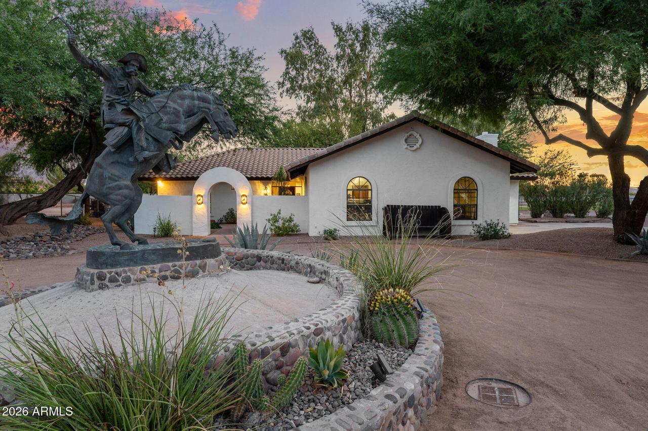 2601 E Mesquite St., Gilbert, AZ 85296