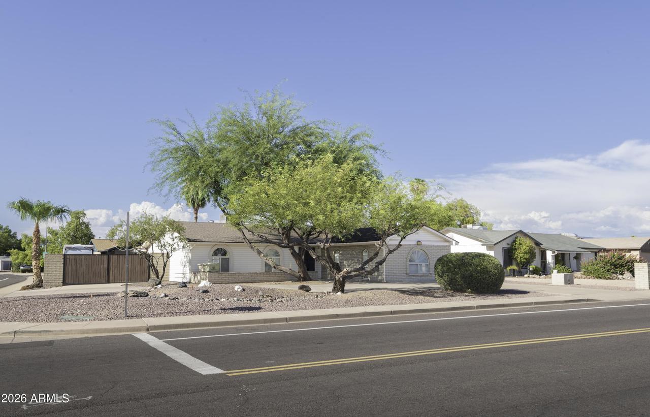 5622 W Grovers Ave., Glendale, AZ 85308