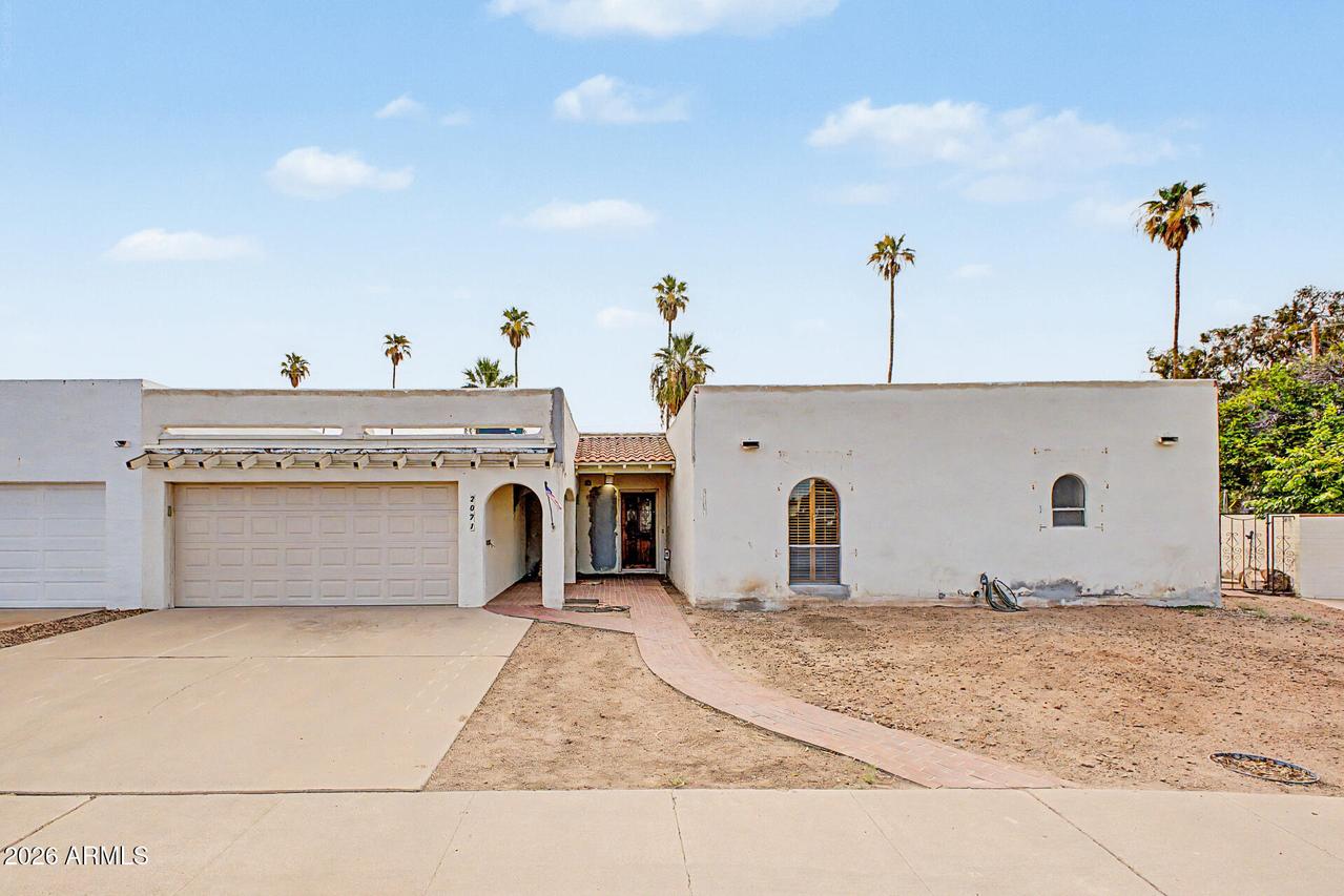 2071 E Cairo Dr., Tempe, AZ 85282