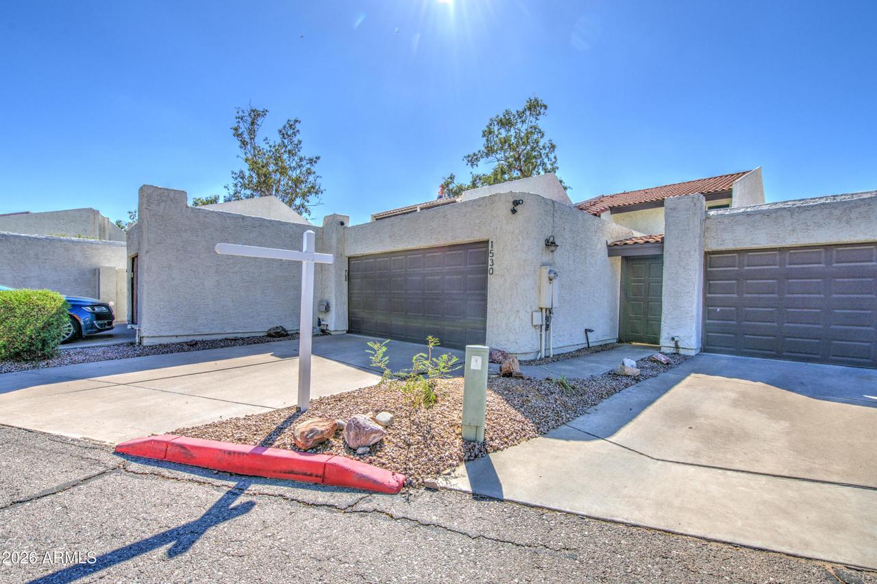 1530 S River Dr., Tempe, AZ 85281