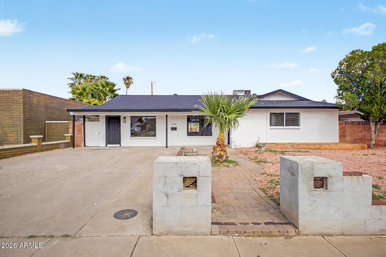 5207 N 39th Dr., Phoenix, AZ 85019