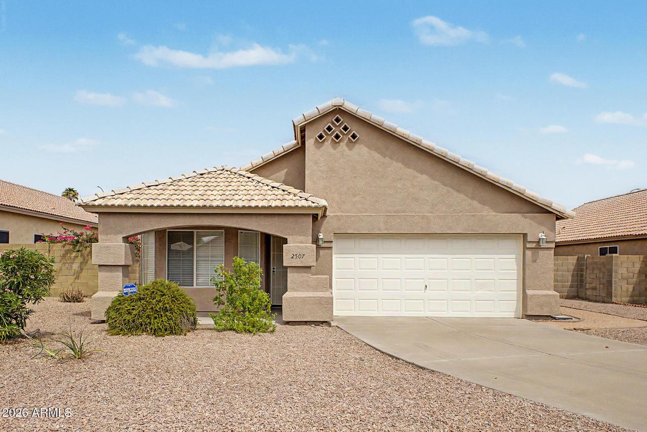 2507 N Sea Pines, Mesa, AZ 85215