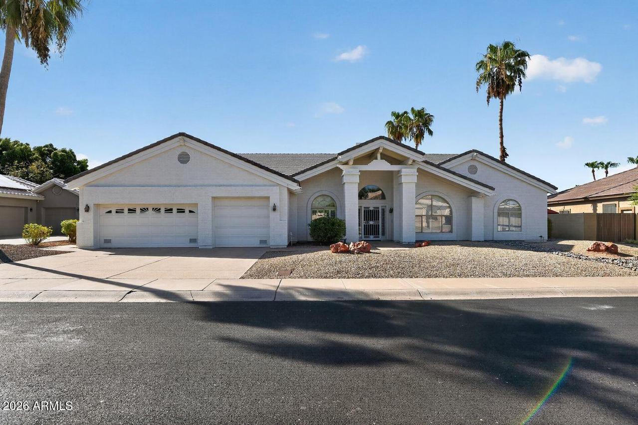 6091 W Rose Garden Ln., Glendale, AZ 85308