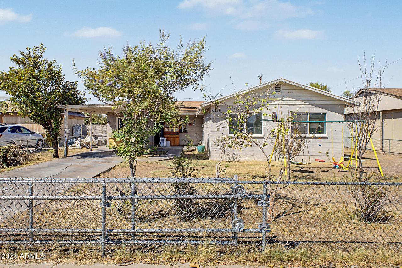 5038 W Tuckey Ln., Glendale, AZ 85301