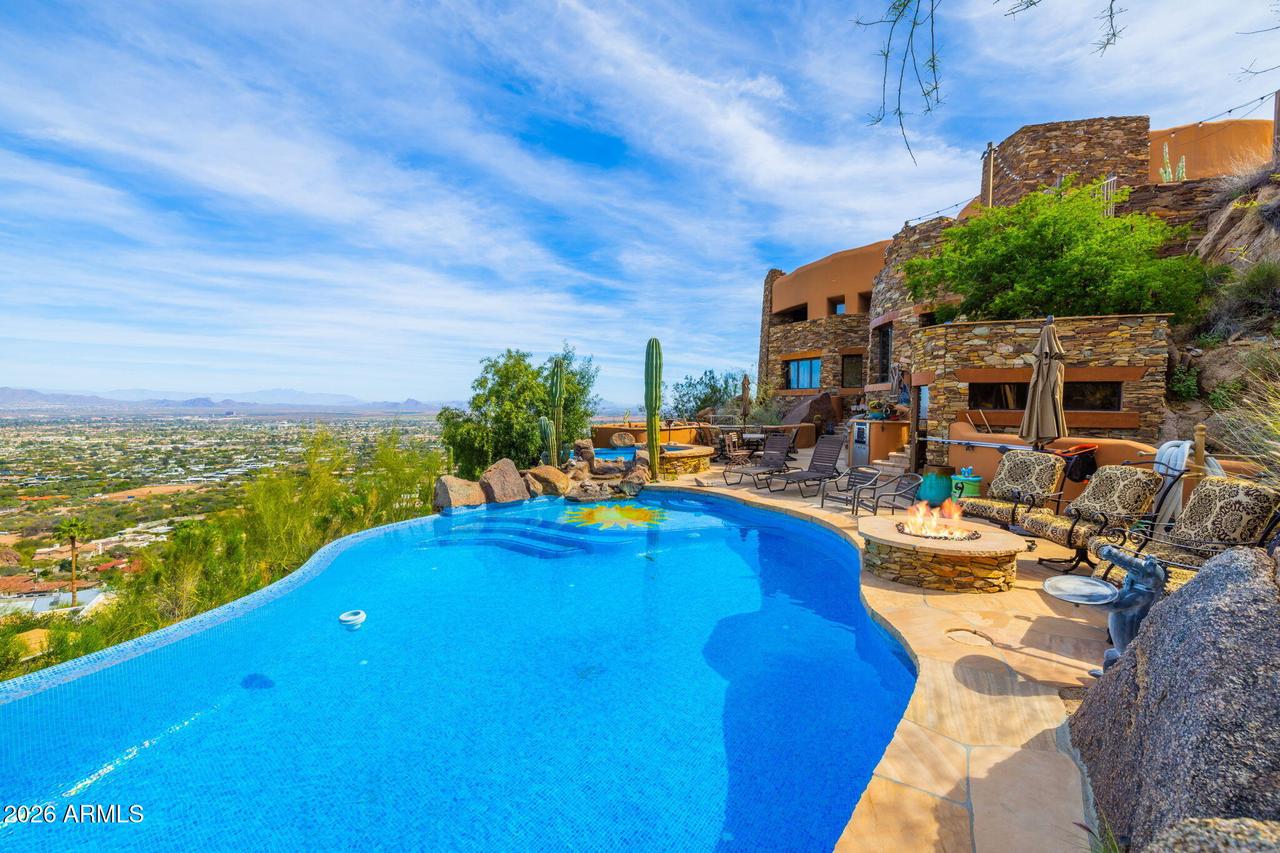 5802 E Cholla Ln., Paradise Valley, AZ 85253