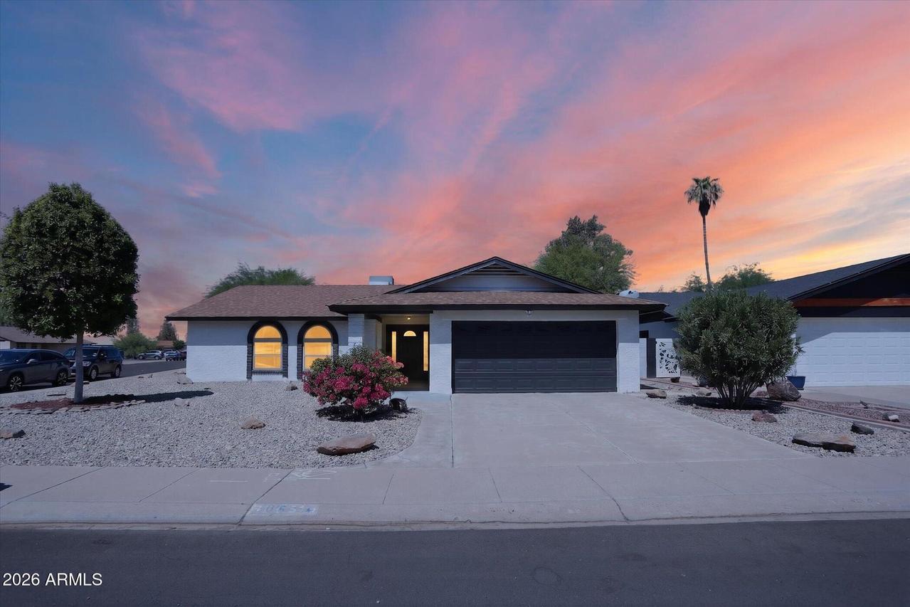 10614 N 65th Ave., Glendale, AZ 85304
