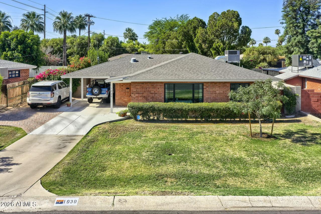 1939 E Solano Dr., Phoenix, AZ 85016