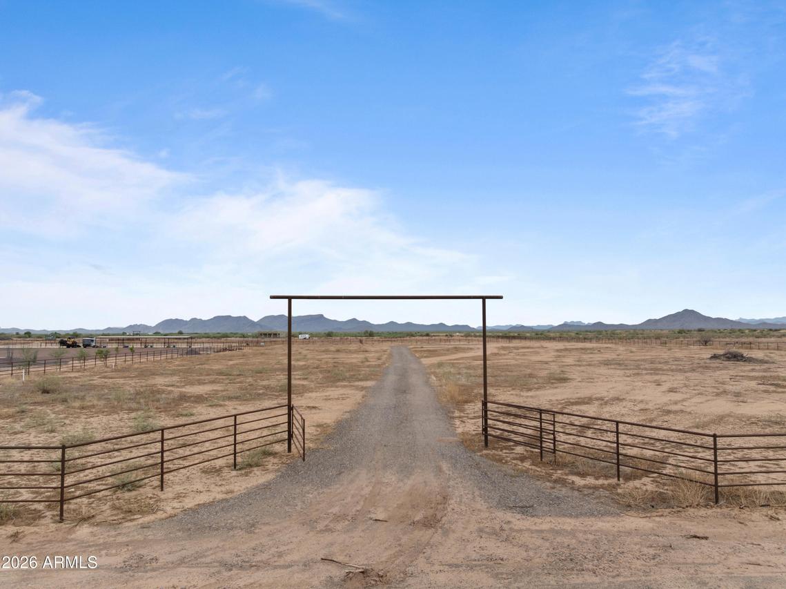 0004 W Long Rifle, Lot 4 Rd., Aguila, AZ 85320