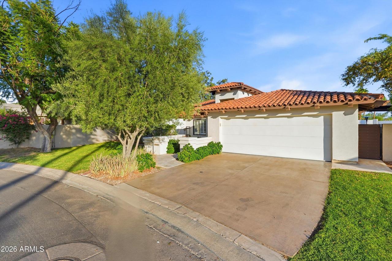 3187 E Berridge Ln., Phoenix, AZ 85016
