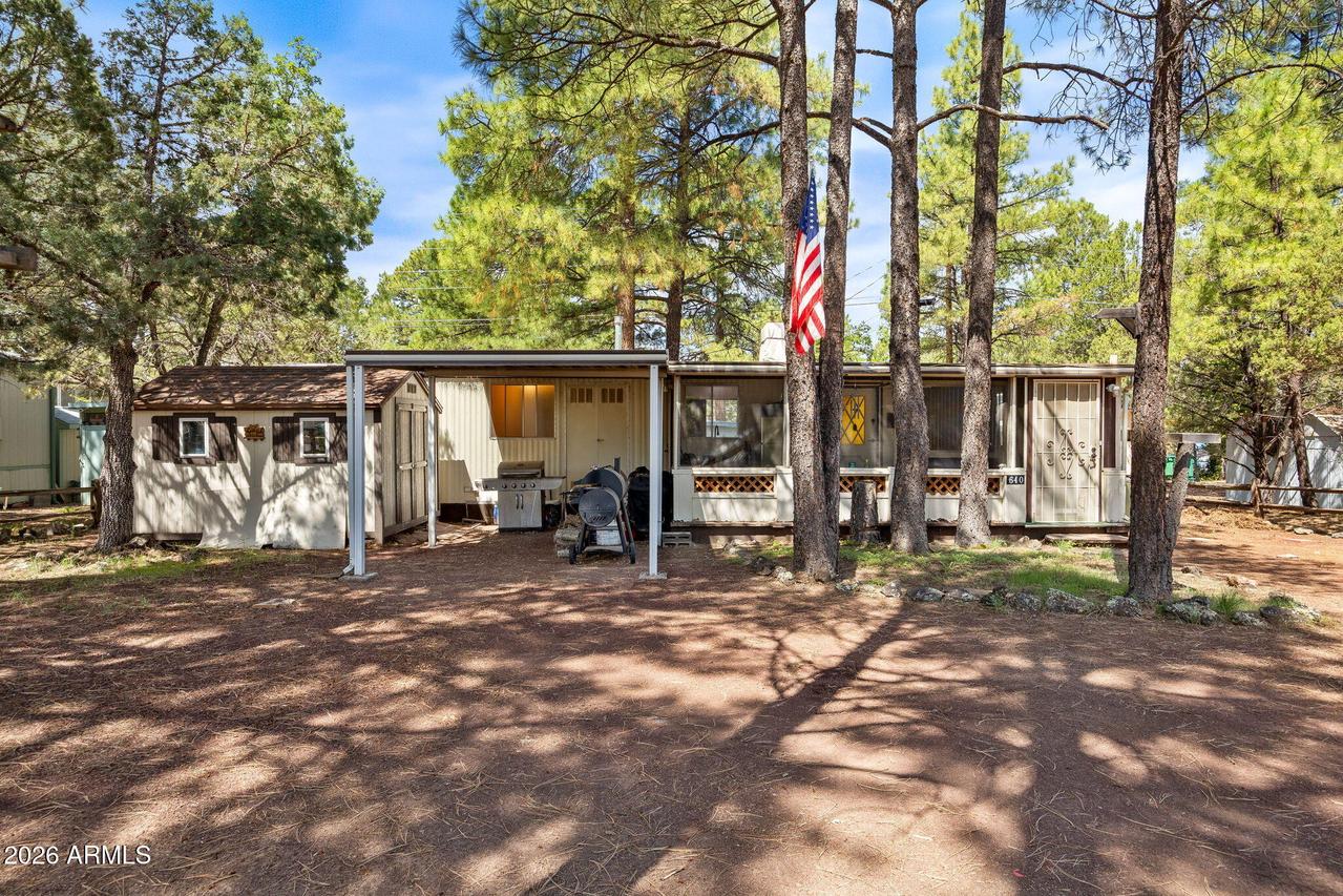 640 N 43rd Ave., Show Low, AZ 85901