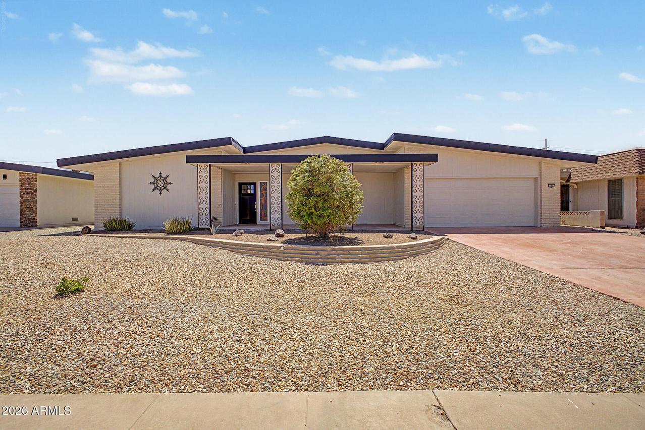 11001 W Granada Dr., Sun City, AZ 85373