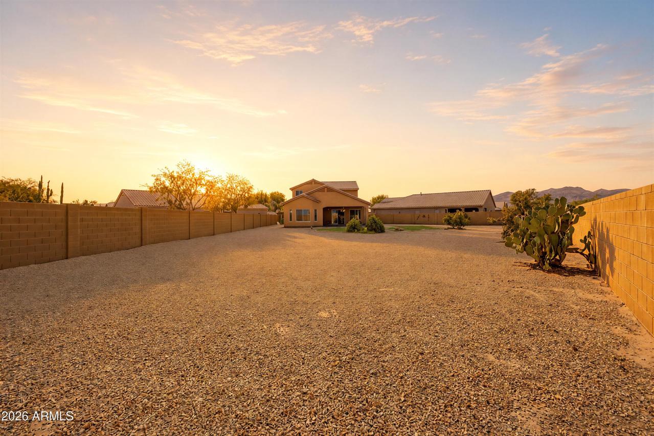 17922 W Lawrence Ln., Waddell, AZ 85355