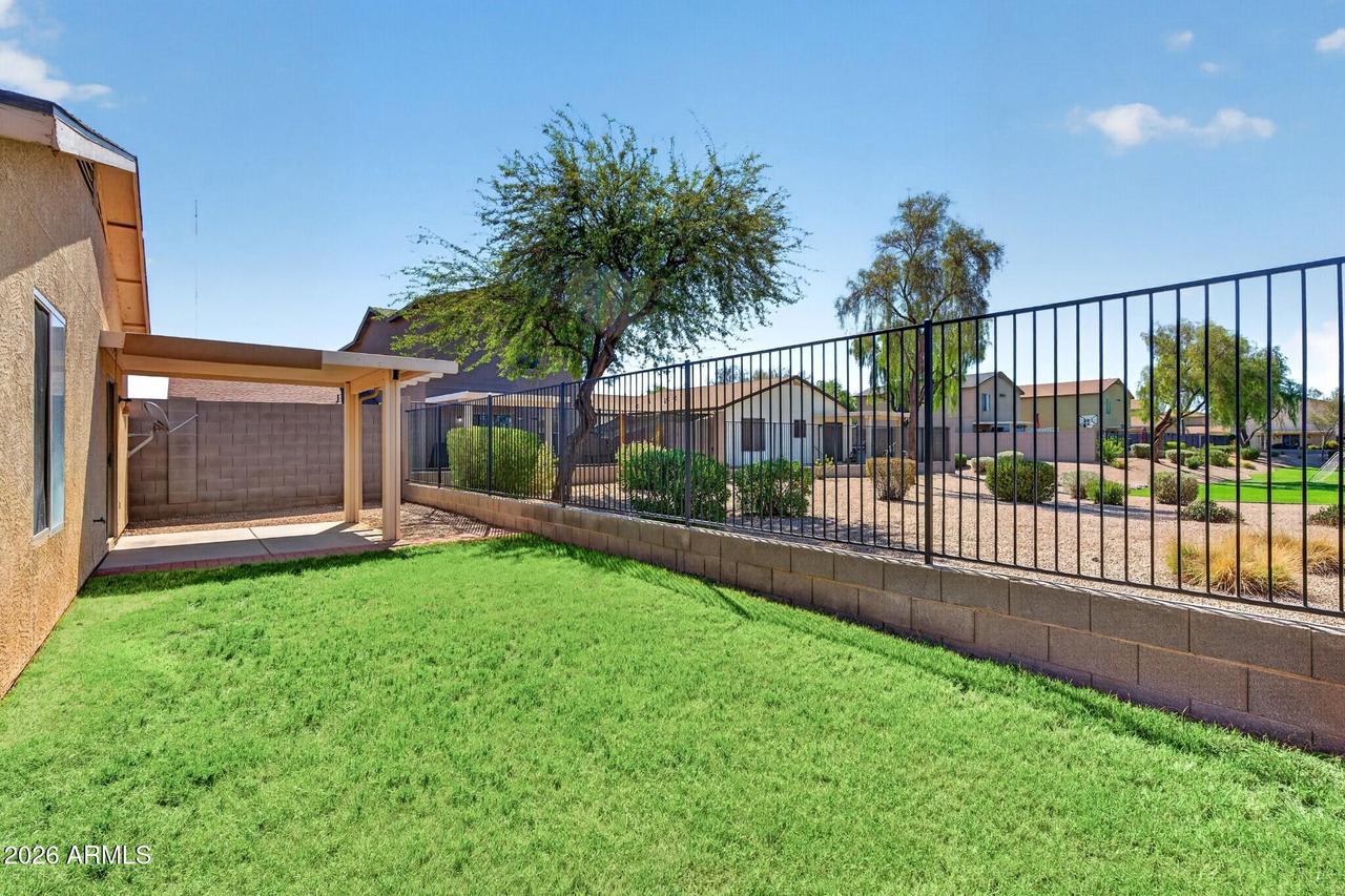 2551 E Meadow Chase Dr., San Tan Valley, AZ 85140