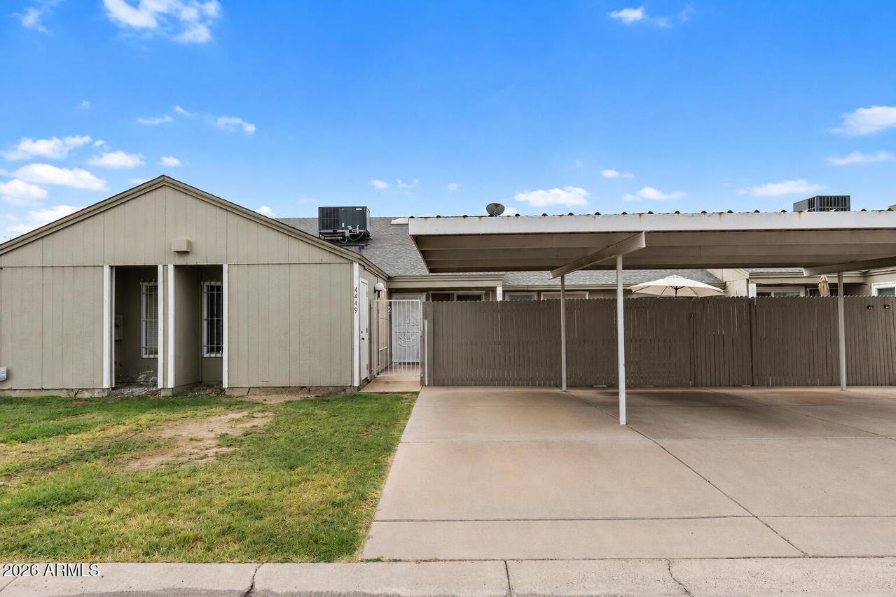 4449 E Vineyard Rd., Phoenix, AZ 85042