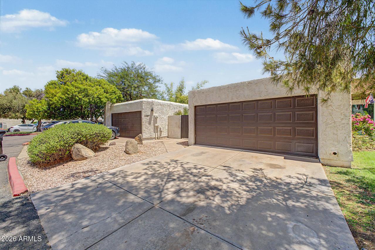 1529 S River Dr., Tempe, AZ 85281