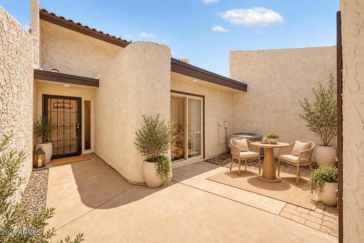 1529 S River Dr., Tempe, AZ 85281