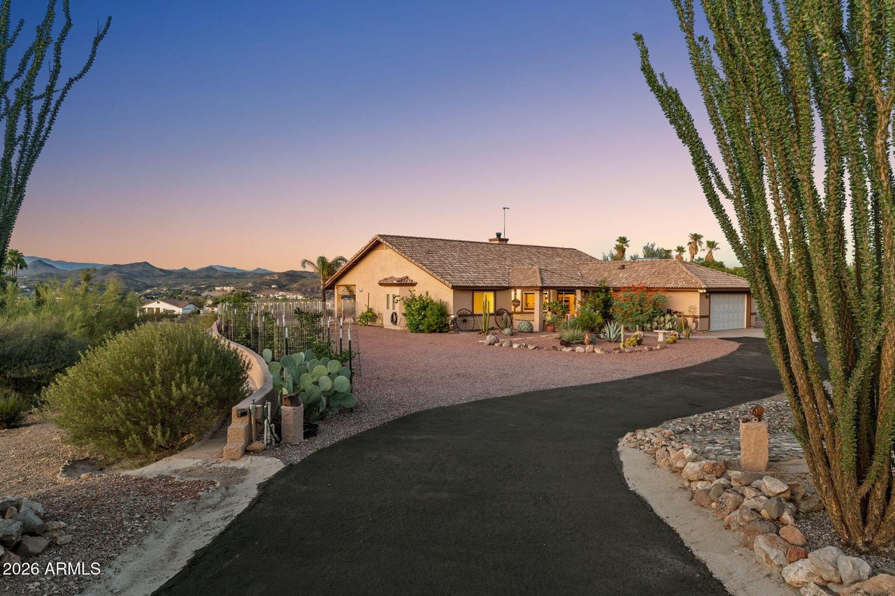90 W Turtleback Ln., Wickenburg, AZ 85390