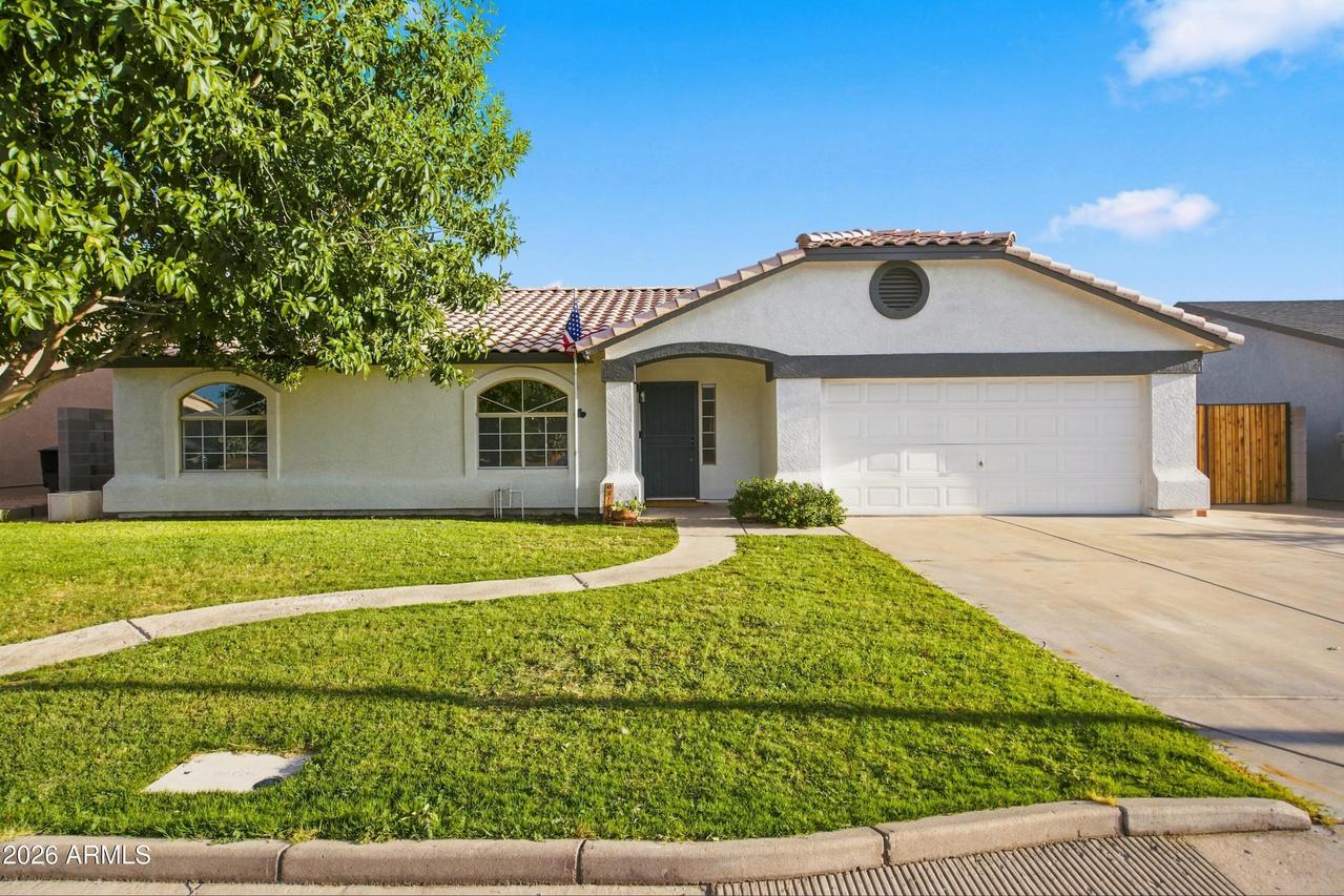 8123 E Des Moines St., Mesa, AZ 85207