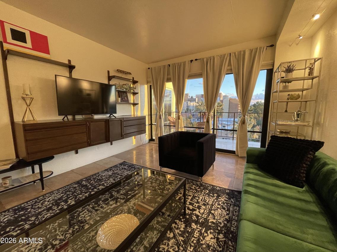 805 N 4th Ave. #502, Phoenix, AZ 85003
