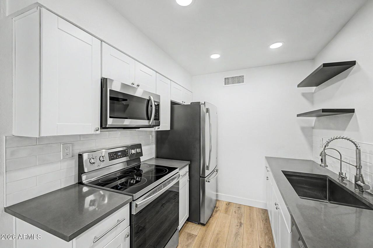 5631 S Bounty Ct. #B, Tempe, AZ 85283