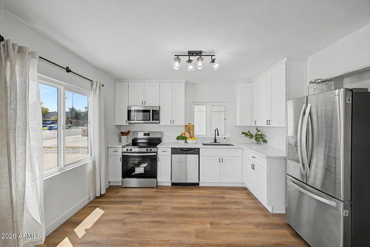 636 W Rio Salado Pkwy., Mesa, AZ 85201