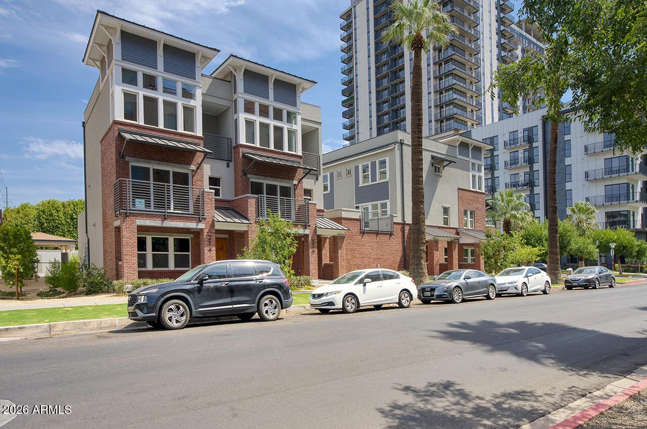 210 W Mckinley St., Phoenix, AZ 85003