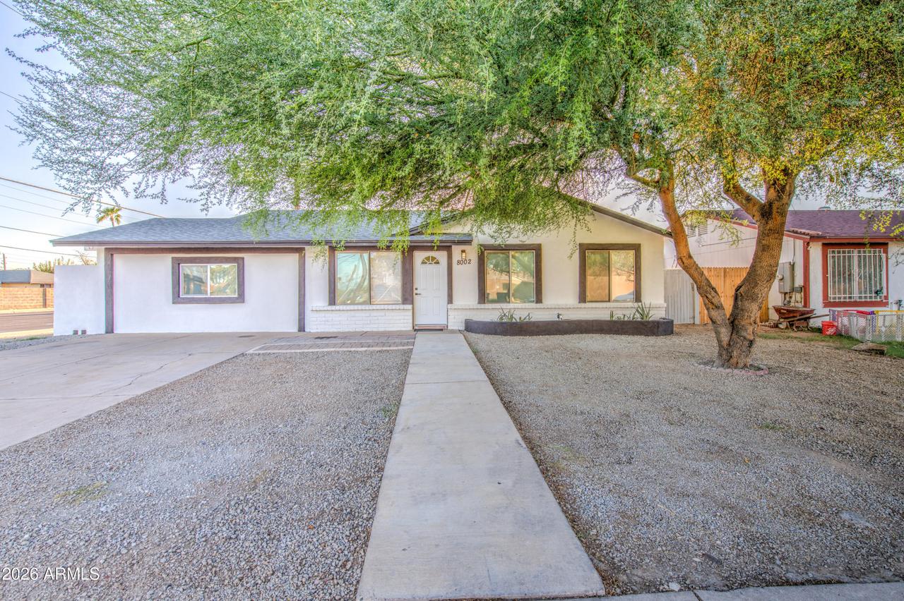 8002 N 42nd Ave., Phoenix, AZ 85051