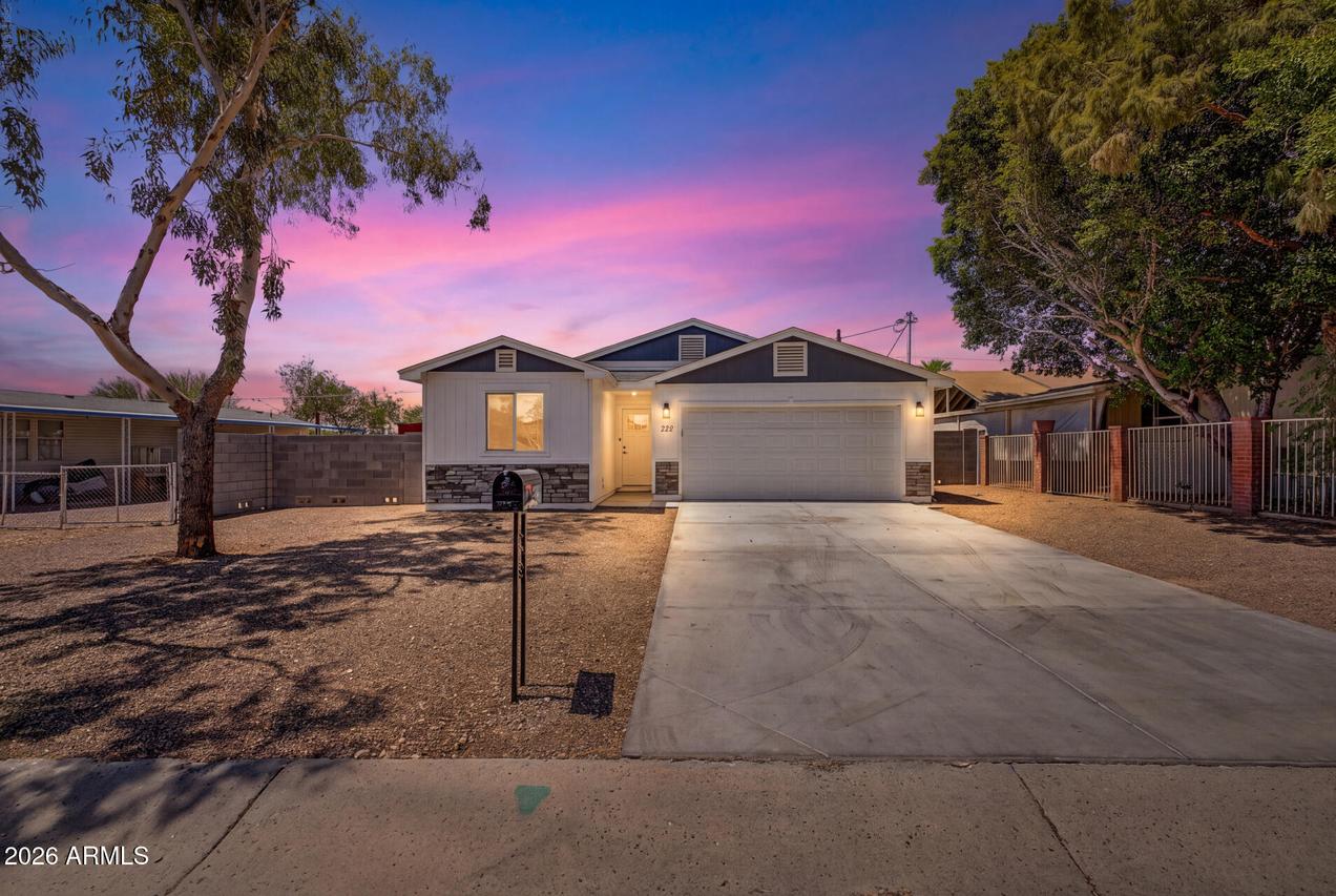 526 S Crismon Rd., Mesa, AZ 85208