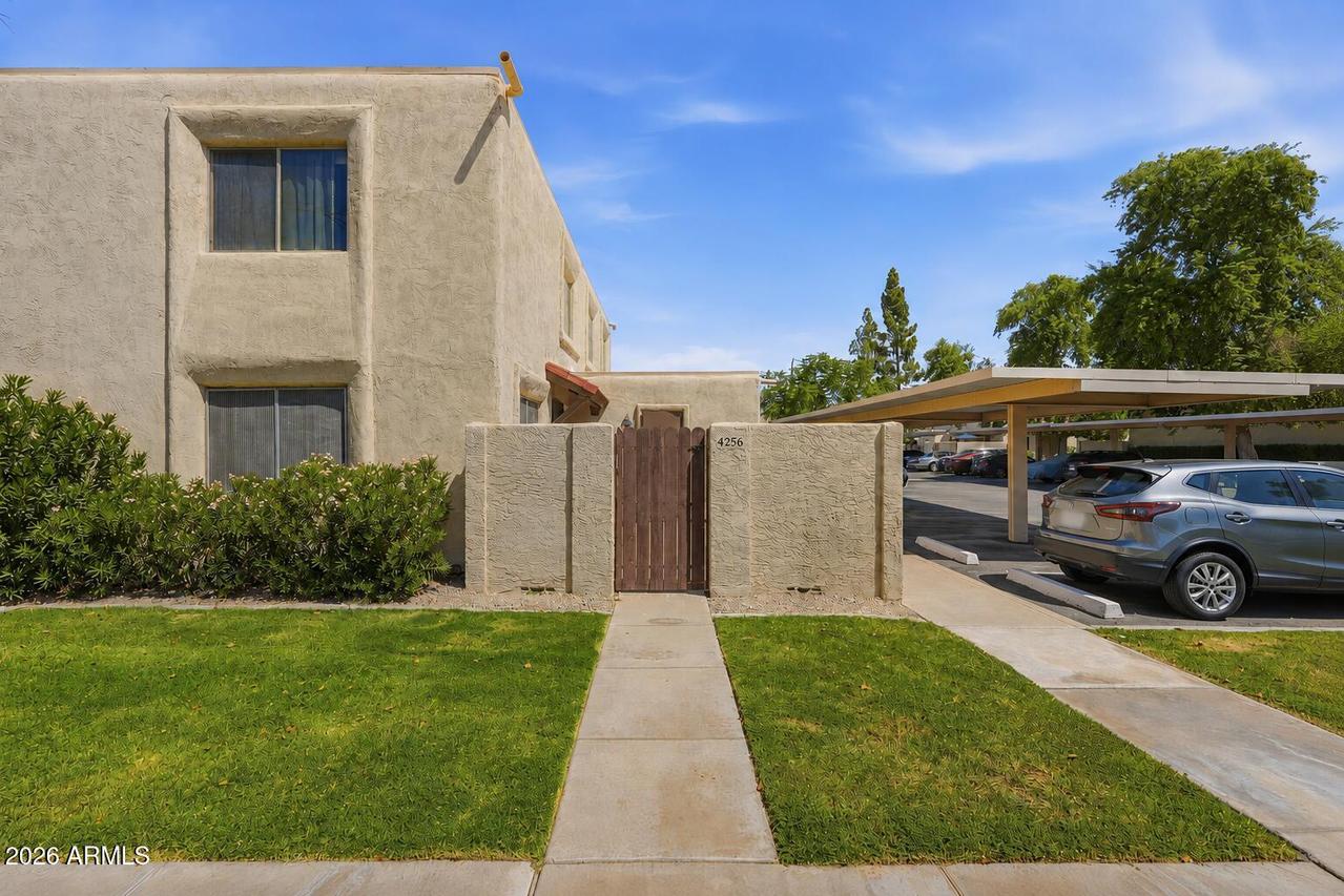 4256 N 82nd St., Scottsdale, AZ 85251