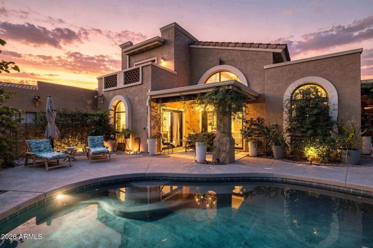11039 N 11th St., Phoenix, AZ 85020