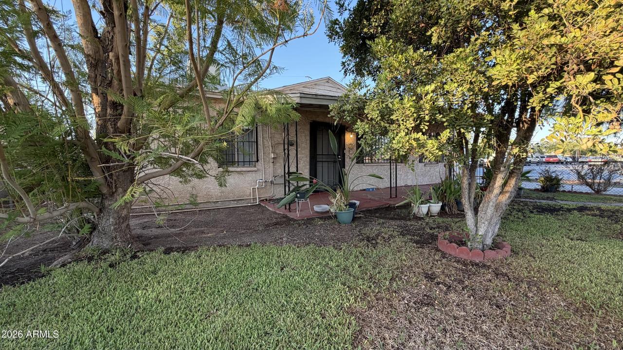 2902 W Pierce St., Phoenix, AZ 85009