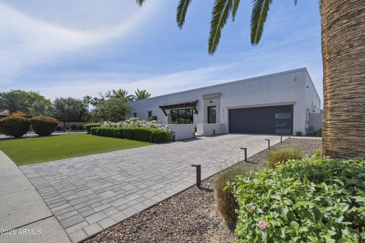 8113 E Del Cadena Dr., Scottsdale, AZ 85258