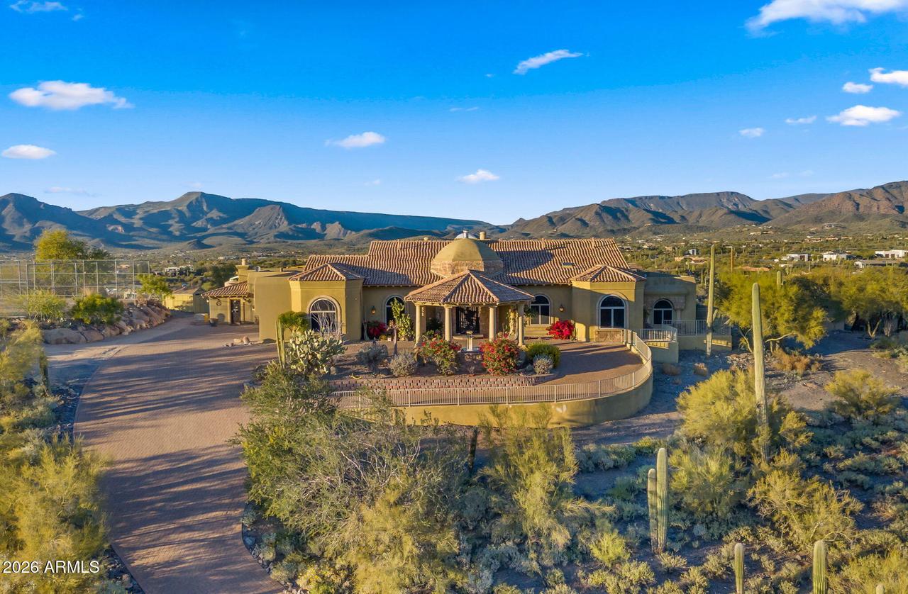 6562 E Cave Creek Rd., Cave Creek, AZ 85331