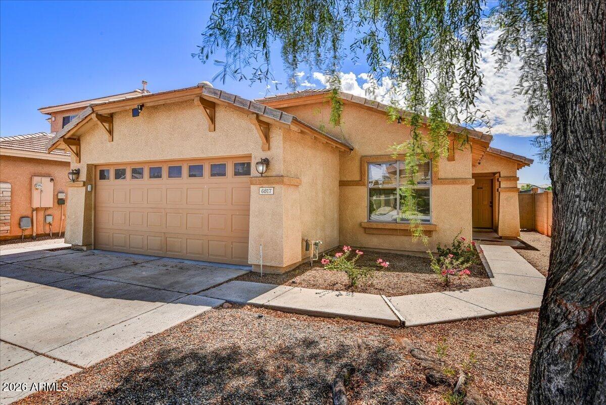 6817 W Desert Ln., Laveen, AZ 85339