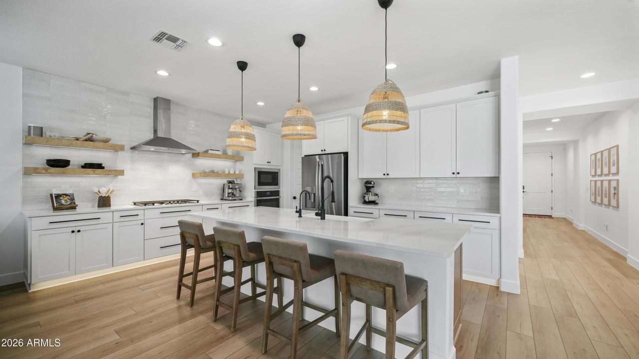 7512 W Odeum Ln., Phoenix, AZ 85043