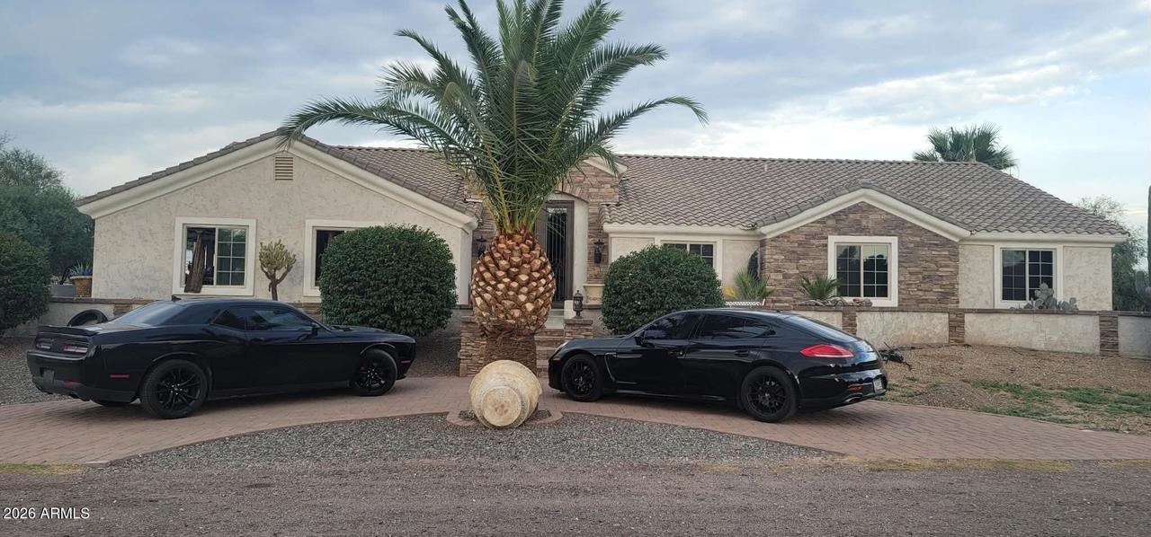 5703 S 100th Ave., Tolleson, AZ 85353