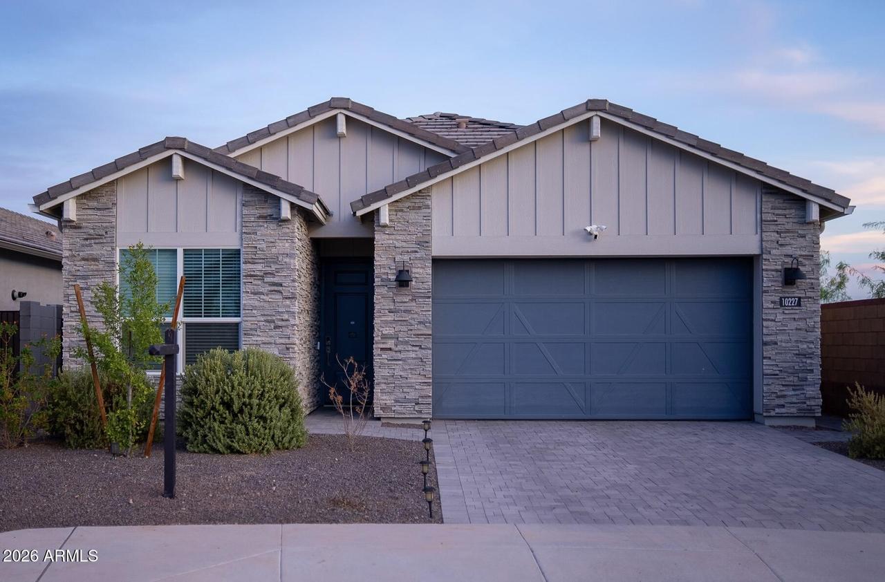 10227 W Salter Dr., Peoria, AZ 85382