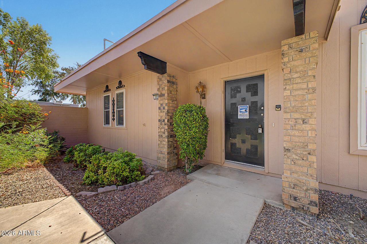 9959 W Hawthorn Dr., Sun City, AZ 85351