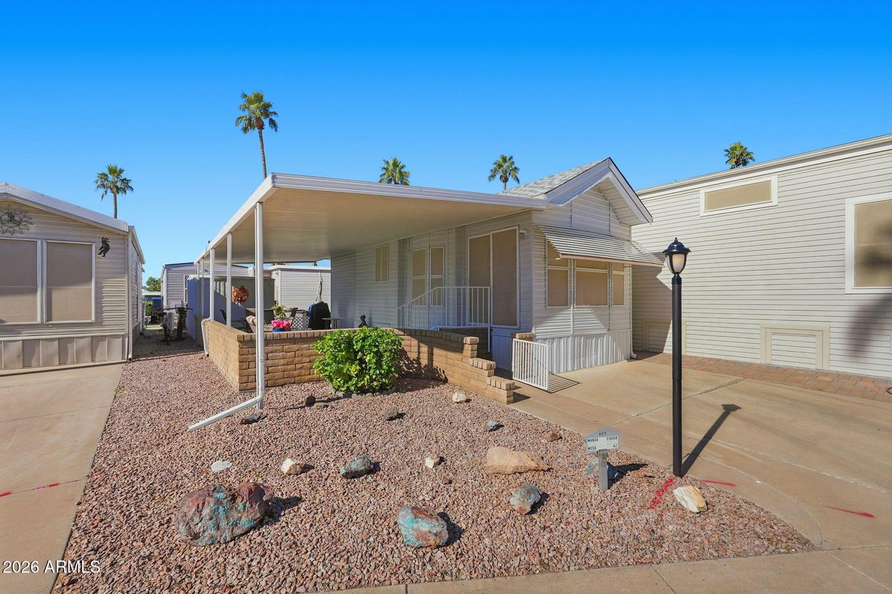 609 Boeing Cir., Mesa, AZ 85205